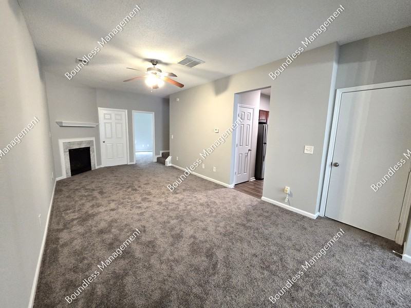 2330 Hackamore Dr - Photo 2 of 18