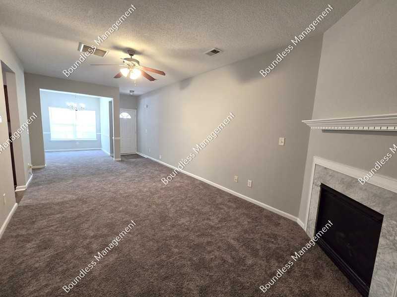 2330 Hackamore Dr - Photo 3 of 18