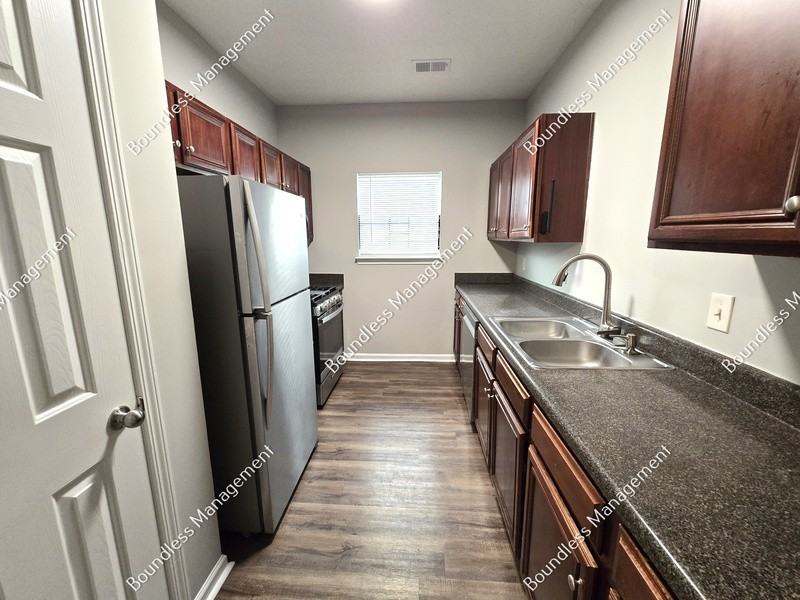 2330 Hackamore Dr - Photo 5 of 18