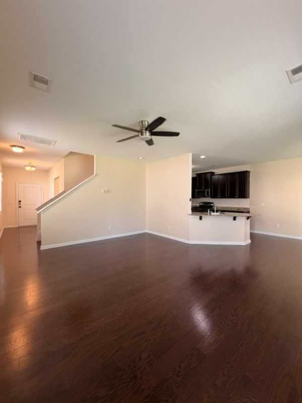 201 Ashewicke Dr - Photo 6 of 34