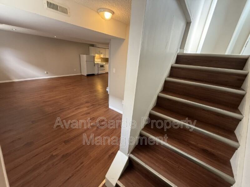 11635 111a Ave Nw #BS - Photo 4 of 22