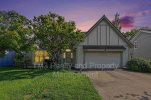 featured image of 10313 W 131st St