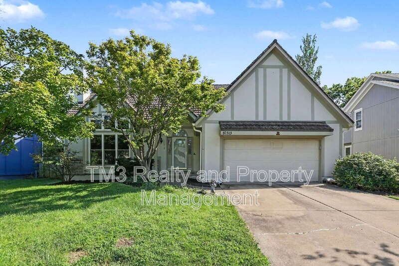 10313 W 131st St - Photo 2 of 27