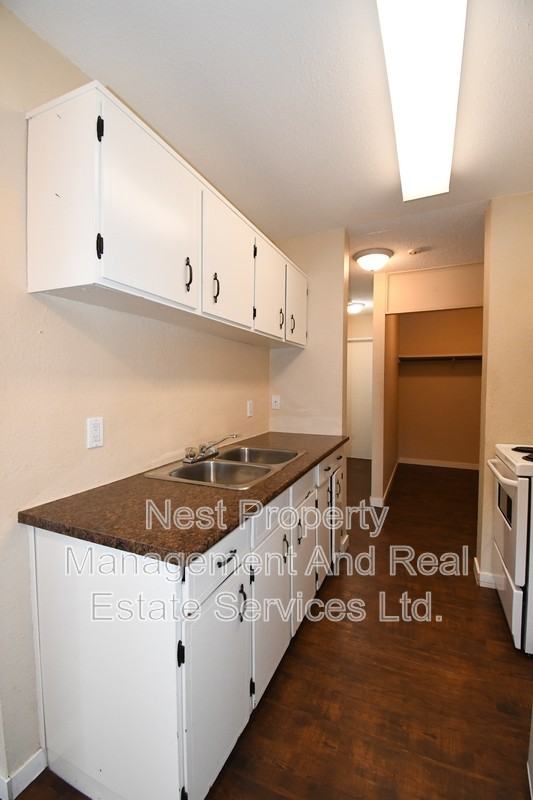4280 Quentin Ave #301 - Photo 3 of 20