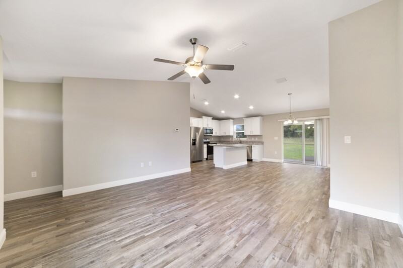 312 Locust Pass - Photo 2 of 11