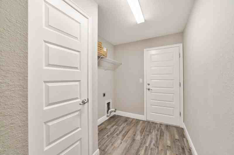 312 Locust Pass - Photo 5 of 11