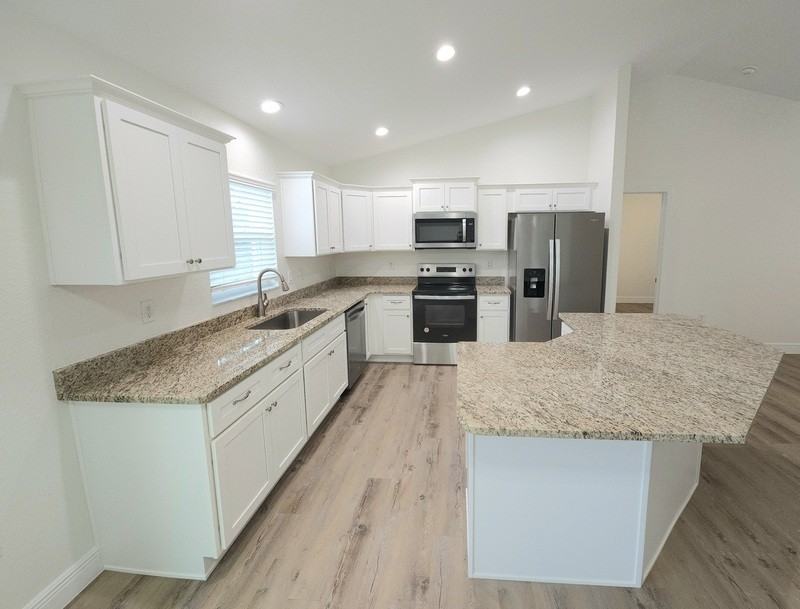 8440 Sw 135th Street Rd - Photo 4 of 13