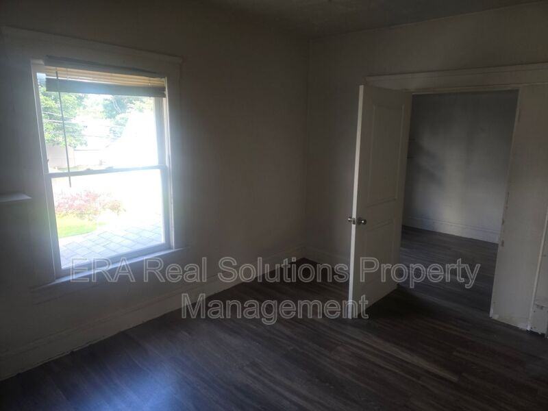 3449 W 63rd St Uppr #2 - Photo 6 of 16