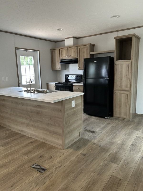 207A Sussex Dr - Photo 5 of 5