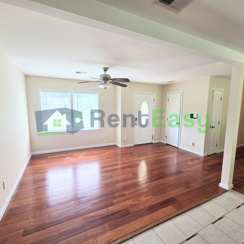 3129 Woodbaugh Dr - Photo 4 of 13
