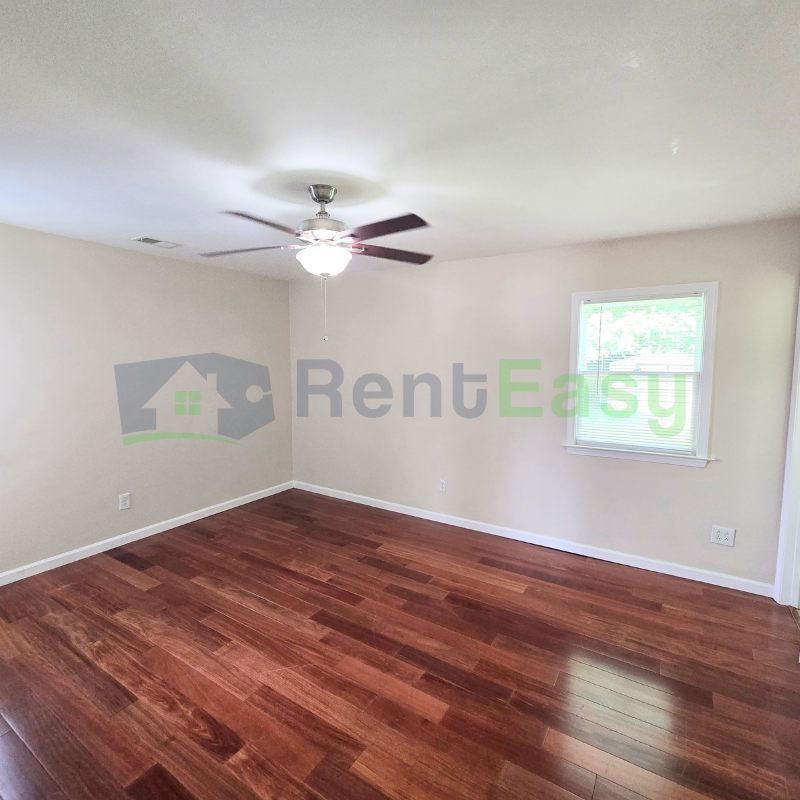 3129 Woodbaugh Dr - Photo 7 of 13