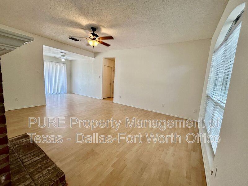 824 Blue Ridge Dr - Photo 4 of 22