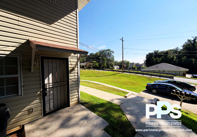 1372 Cleveland Ave #C - Photo 7 of 9