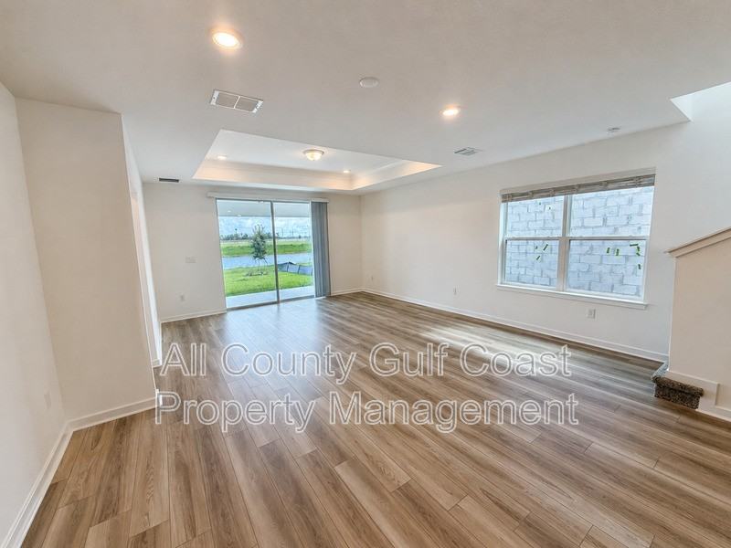 7930 Palm Paradise Pl - Photo 2 of 23