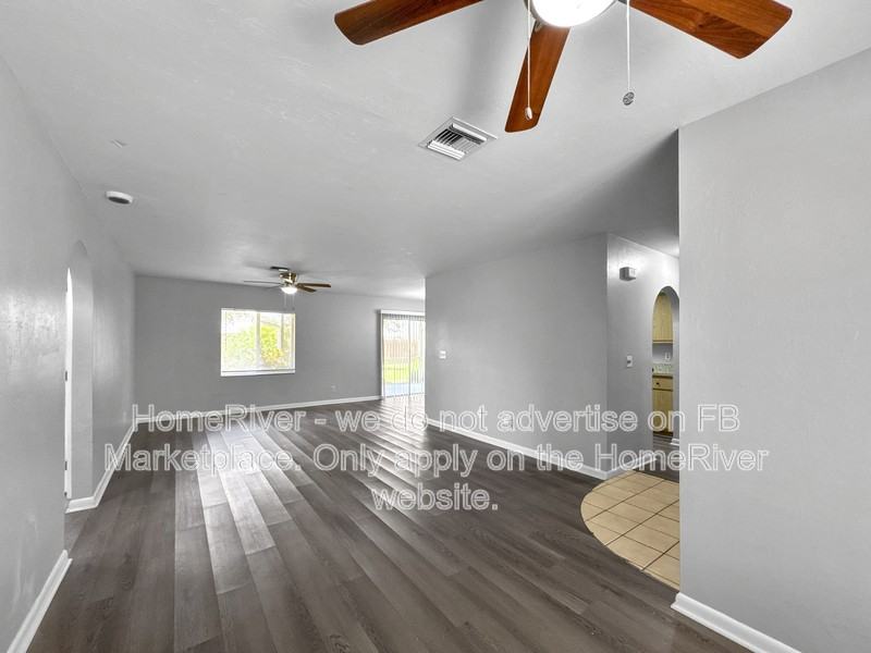 3716 Sw 6th Pl - Photo 7 of 26
