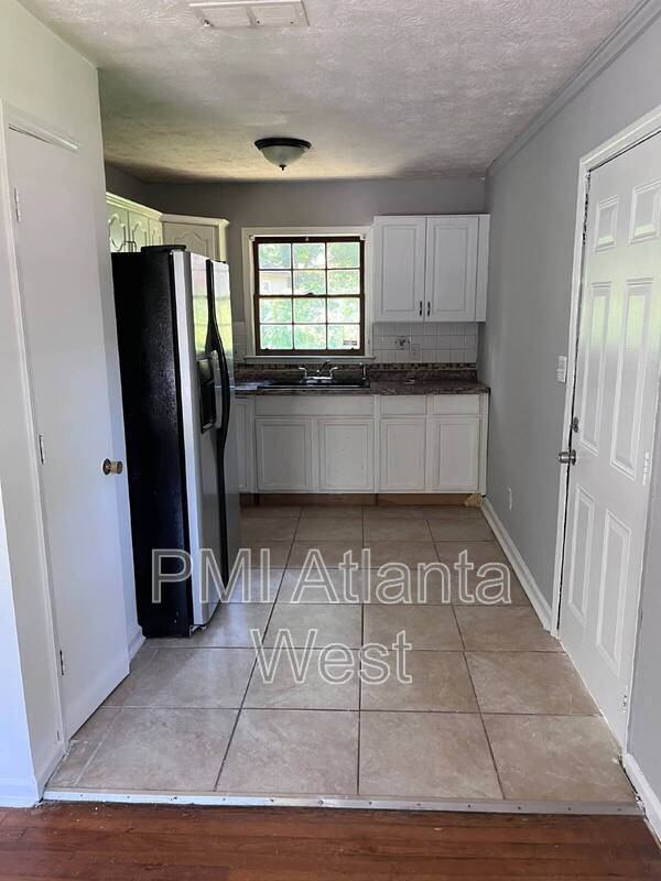 165 Hidden Brook Ct - Photo 2 of 6