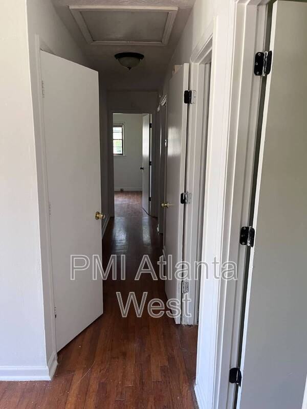 165 Hidden Brook Ct - Photo 3 of 6