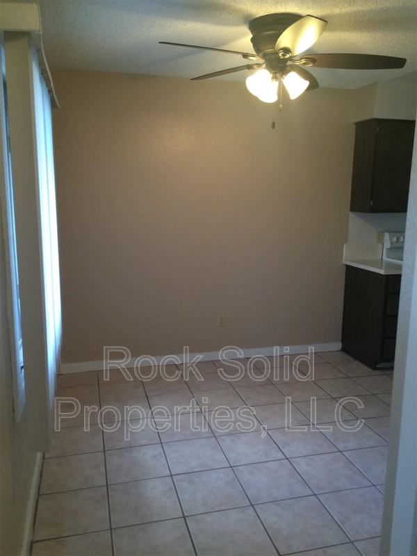 3061 Reed Ave - Photo 3 of 10