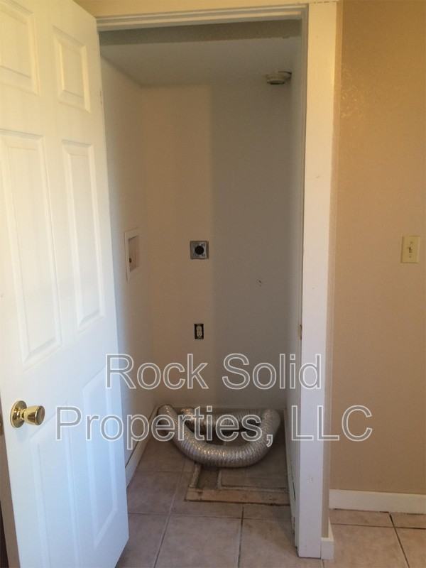 3061 Reed Ave - Photo 5 of 10