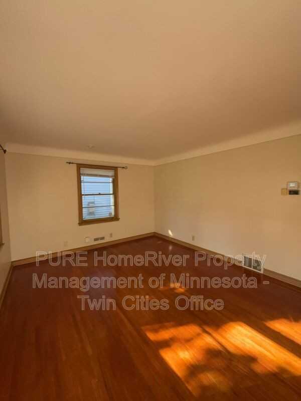 5812 Emerson Ave S - Photo 7 of 20