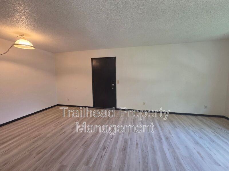 1314 E Frederick St #D - Photo 6 of 14