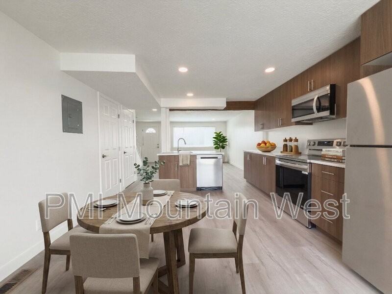 945 S Main St #5