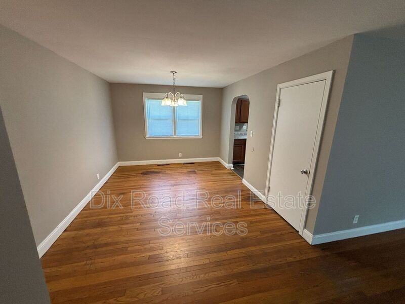1750 N Staunton Dr - Photo 6 of 24