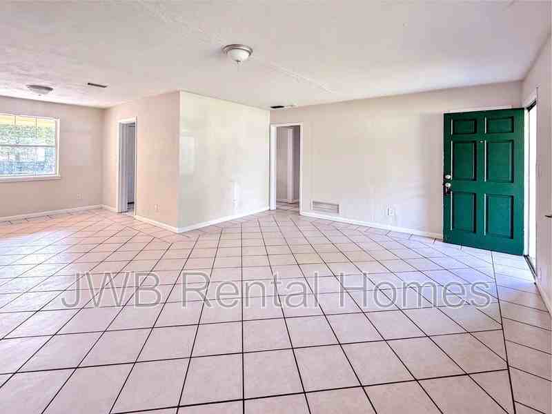 4737 Sprite Rd - Photo 5 of 26