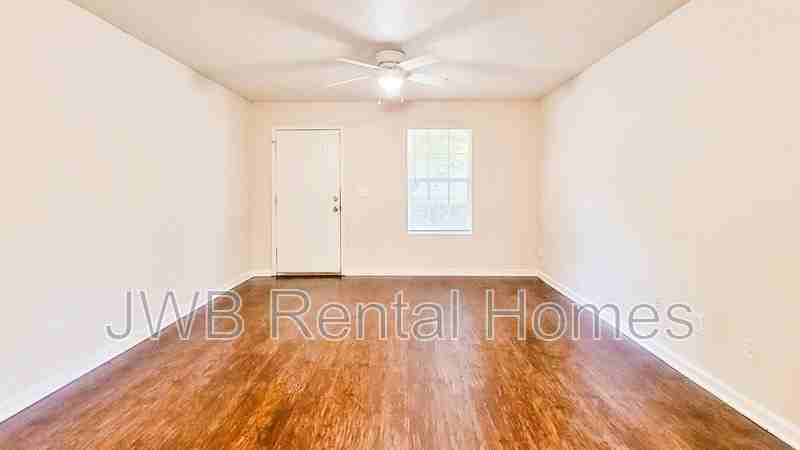 7819 Galveston Ave - Photo 6 of 11