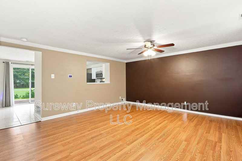 21 Waterview Ct - Photo 2 of 15