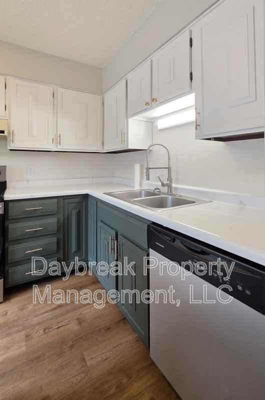 2229 4th Ave S - Photo 3 of 26