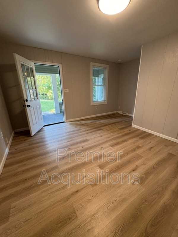 3216 Franor St - Photo 4 of 14
