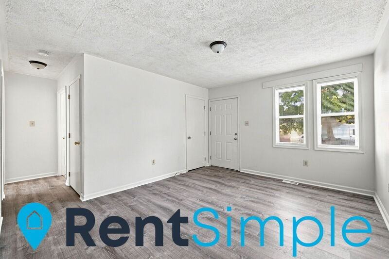 552 Fremont St - Photo 4 of 17
