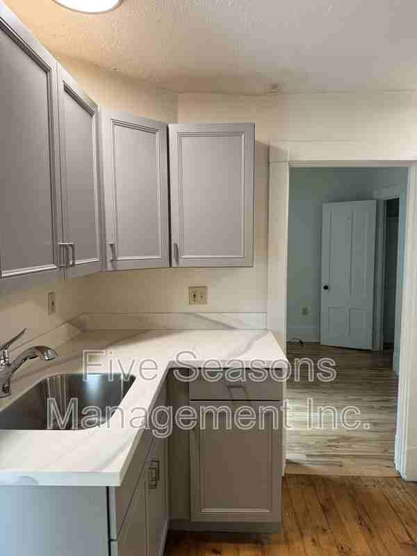 18 Hayward St #20 - Photo 3 of 30