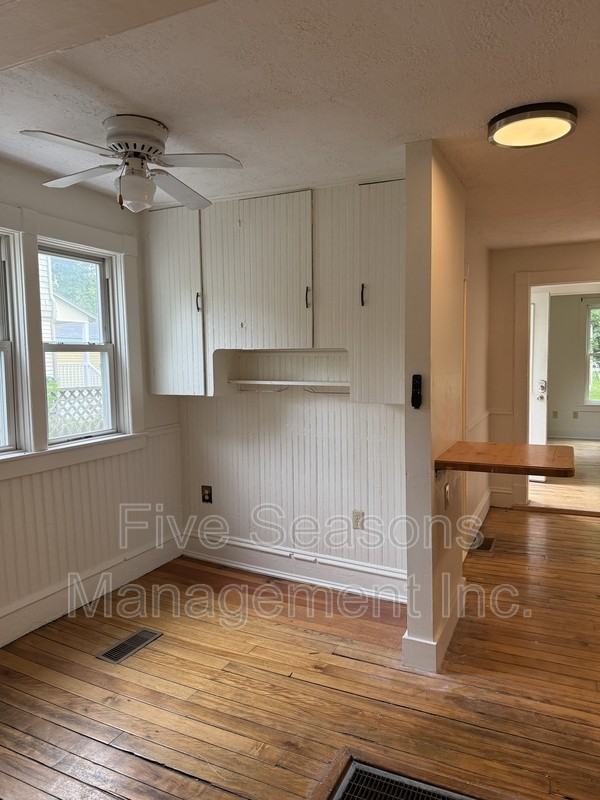 18 Hayward St #20 - Photo 5 of 30