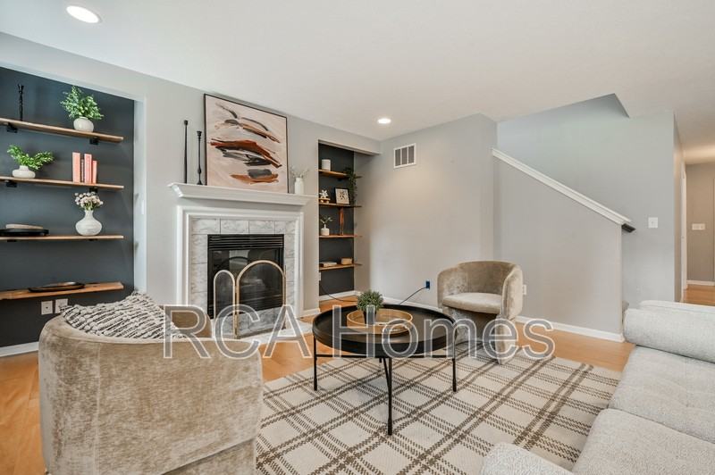 8189 Admirals Landing Pl #A - Photo 5 of 26