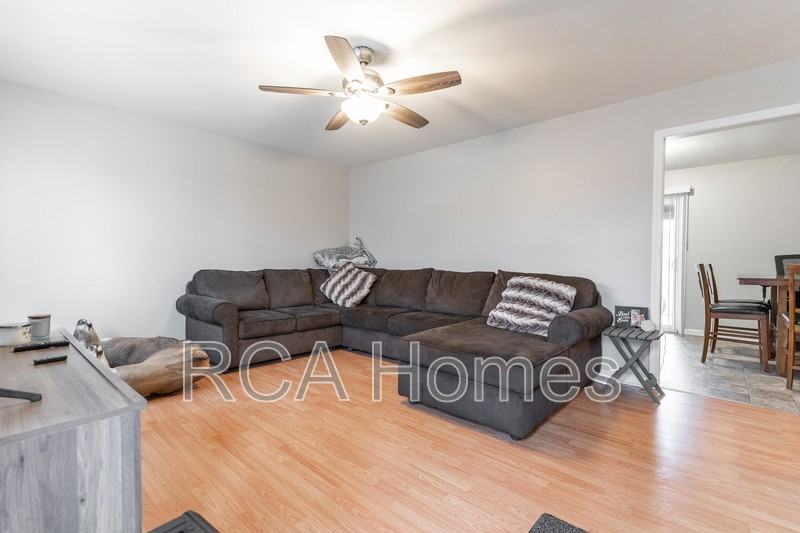 1705 Norton Ave - Photo 4 of 12