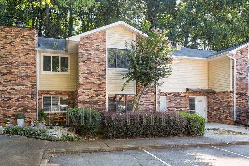 2672 Moss Ln Se - Photo 2 of 32