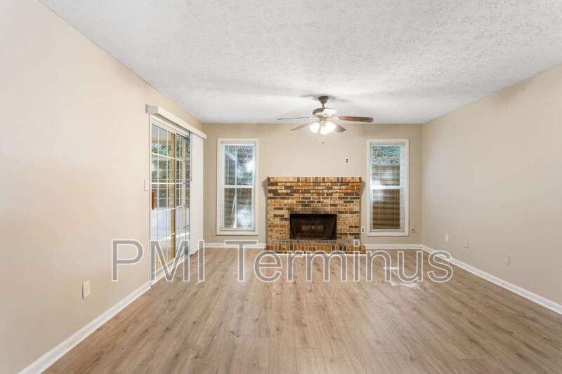 2672 Moss Ln Se - Photo 4 of 32