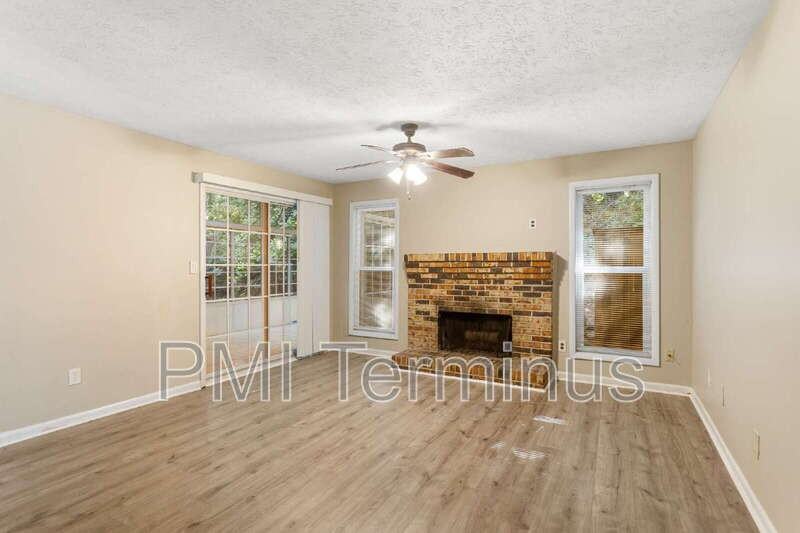 2672 Moss Ln Se - Photo 5 of 32