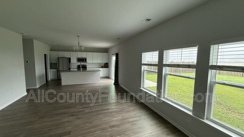104 Whisper Dr - Photo 6 of 30
