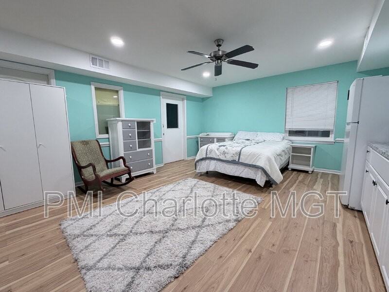 5315 Greenbrook Dr #B - Photo 3 of 7