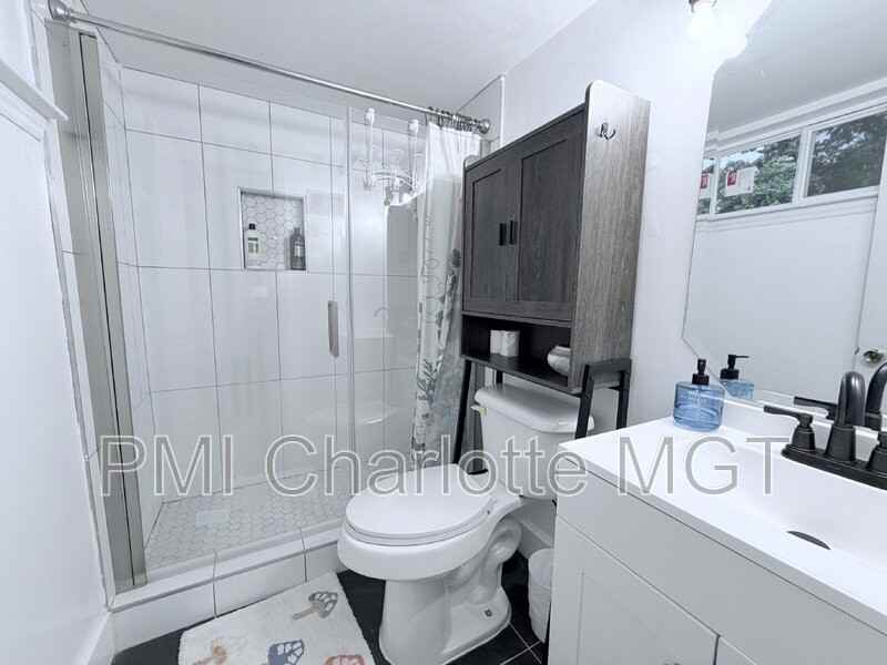 5315 Greenbrook Dr #B - Photo 5 of 7