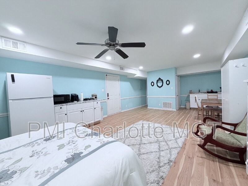 5315 Greenbrook Dr #B - Photo 6 of 7