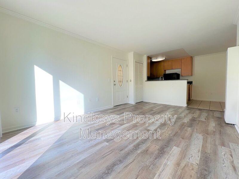 770 Florida St - Photo 4 of 18