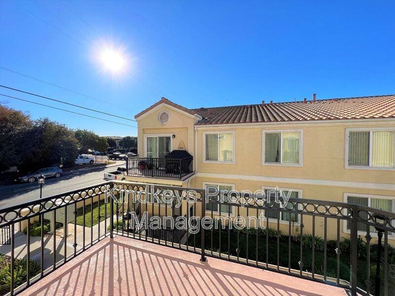 770 Florida St - Photo 7 of 18