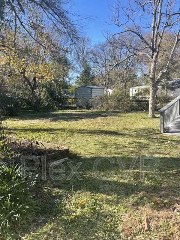 2406 Heard St - Photo 2 of 9