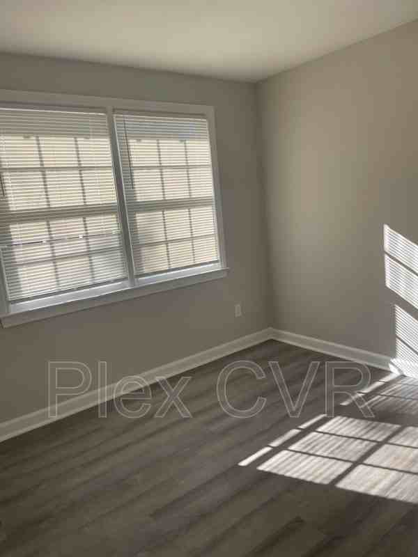 2406 Heard St - Photo 6 of 9