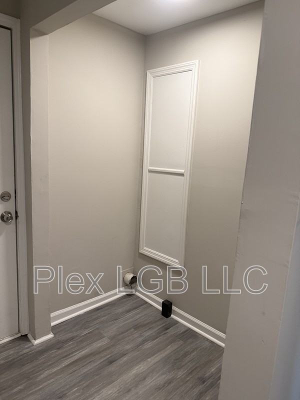 114 Oak Ln - Photo 4 of 8