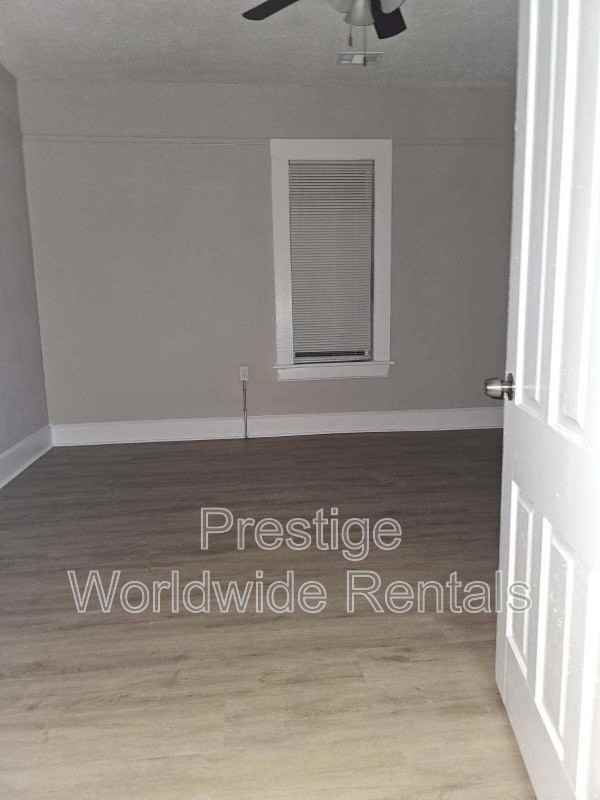 5105 11th Ave - Photo 3 of 7